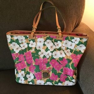Large Dooney&Bourke Tote